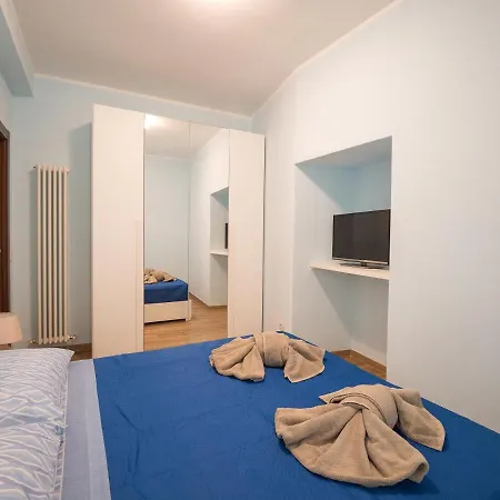 Camelia House * Bellano
